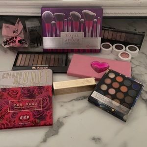 Makeup lot, 22 pieces